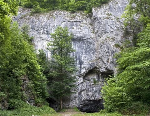 Benefiční koncert v Býčí skále